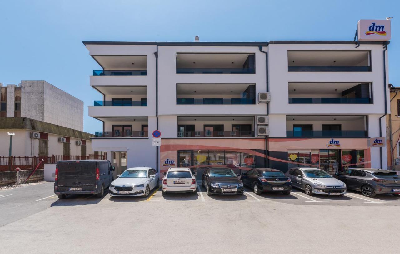 Val Di Bora 2 Apartment Porec Luaran gambar